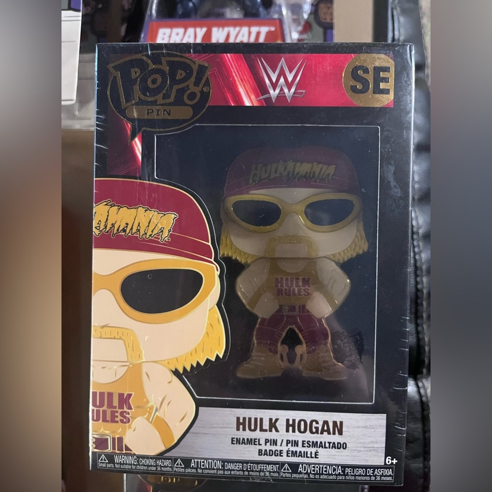 Hulk hogan pop pin